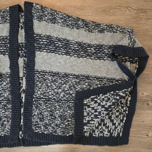 NWT LOFT Women's Poncho Sweater Shawl Black Grey Size XS/S - Picture 3 of 8